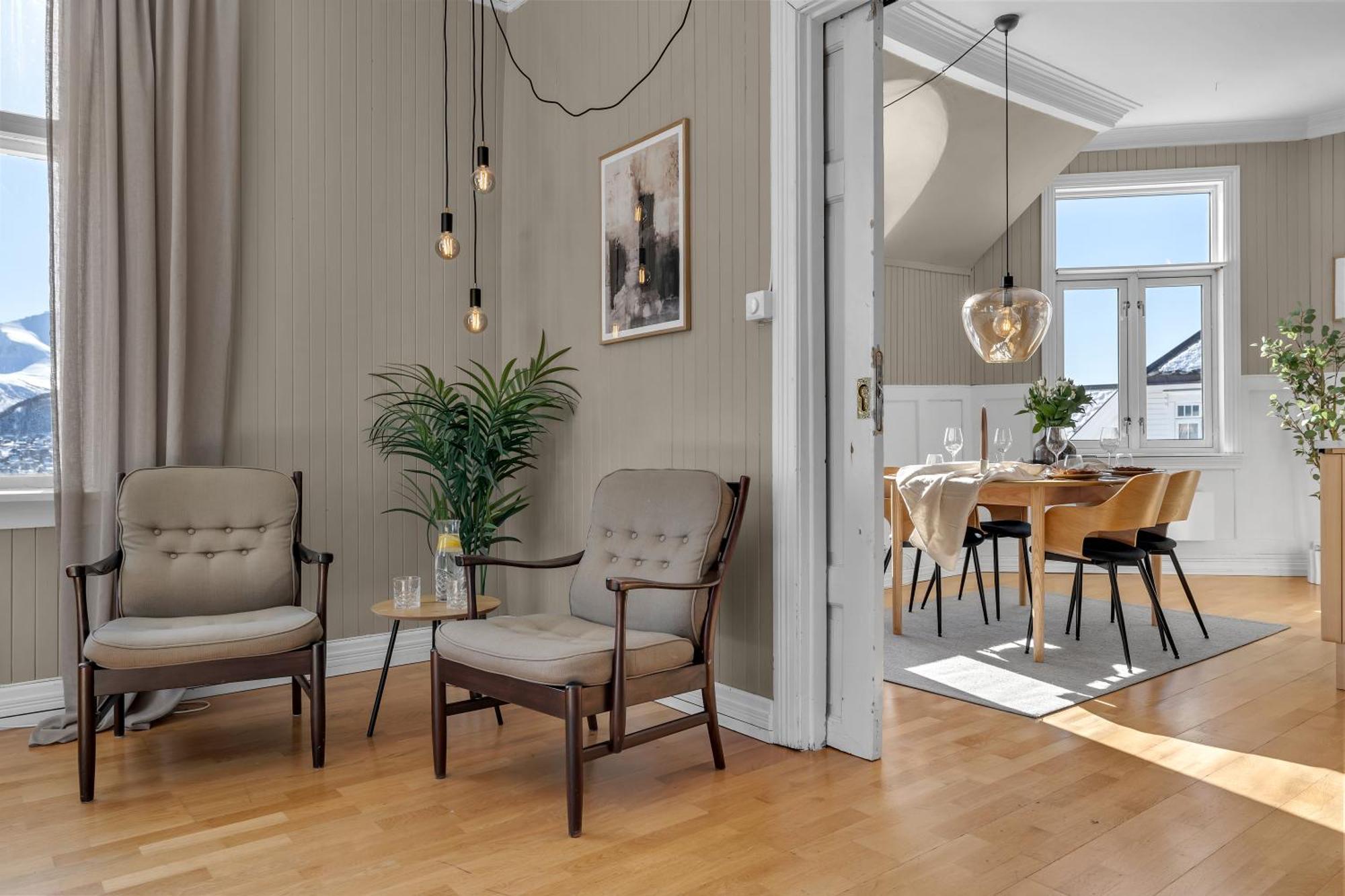 Lovely City Center Apartment With Amazing Views And Free Parking! Tromsø Buitenkant foto